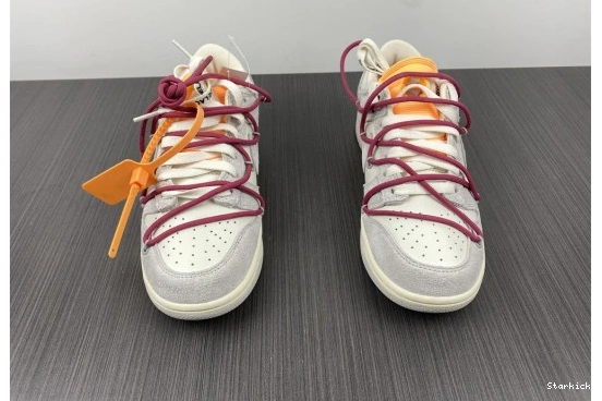 Lot Nike DJ0950-114 O-W 35 Low Dunk 0930